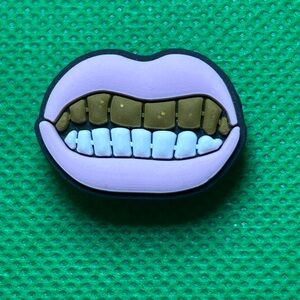 🌼 (5/$10 or 10/$15) NEW “Money Moves” Croc Charm Collection Gift, Bundle to save